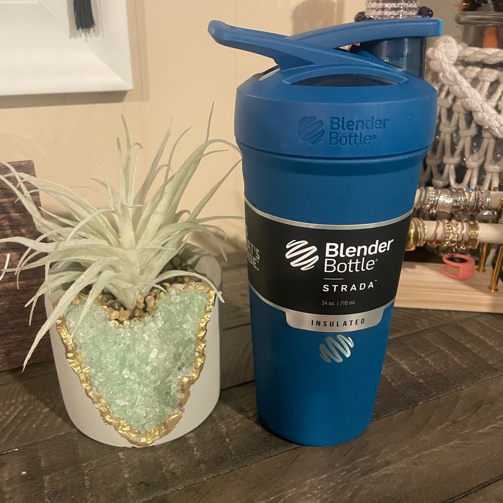 *BLENDER BOTTLE STRADA*